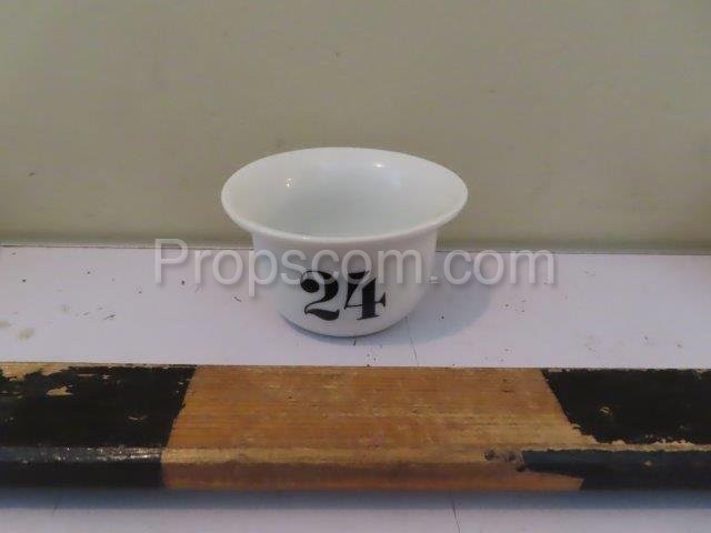 Porcelain sample bowls