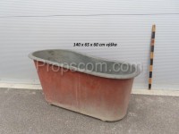 Copper bathtub