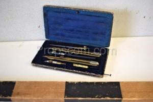 Drawing set