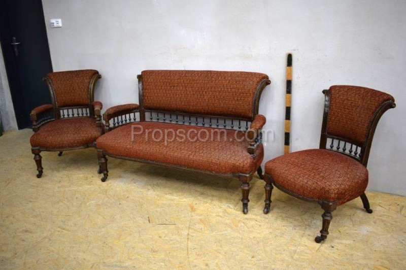 Sofa mit Sessel und Stuhl