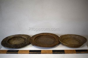 Knitted plates