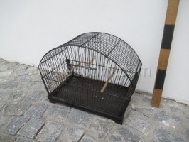 Wire cage