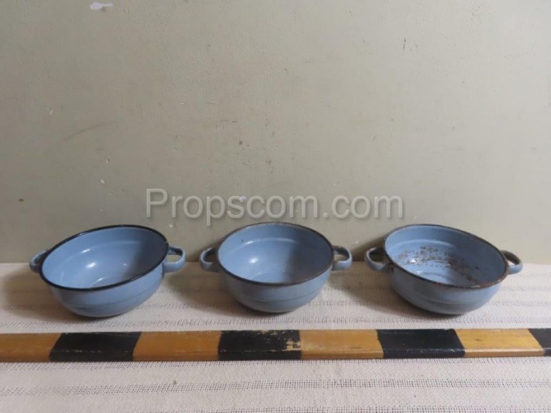 Enamel bowls