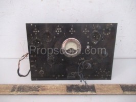 Distribution board with voltmeter