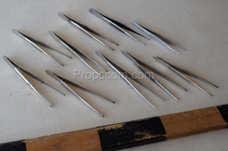 Surgical forceps