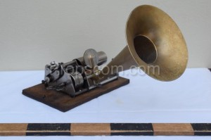 Phonograph