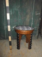 Wooden round chair