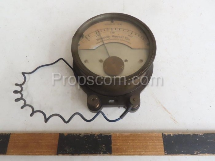 Voltmeter