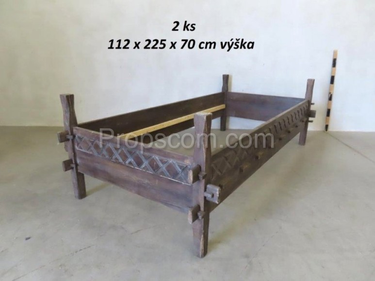 Castle bed