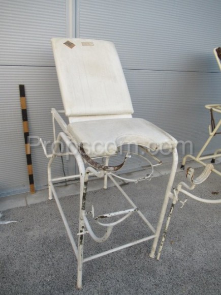 Gynecological reclining chair