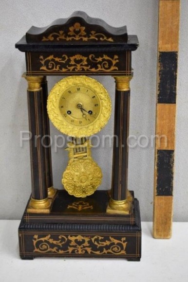 Column clock