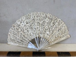 White fan