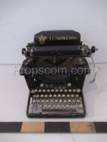Typewriter LC Smith & Bros