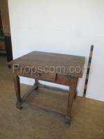 Starý dřevěný stůl masivní