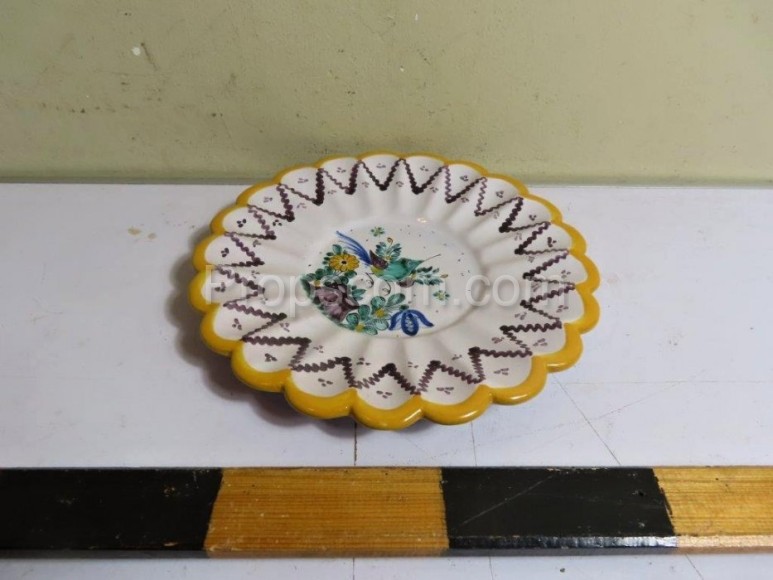 Decorative plate