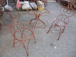 Wire table with chairs