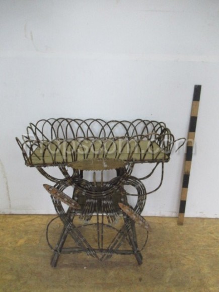 Wicker table