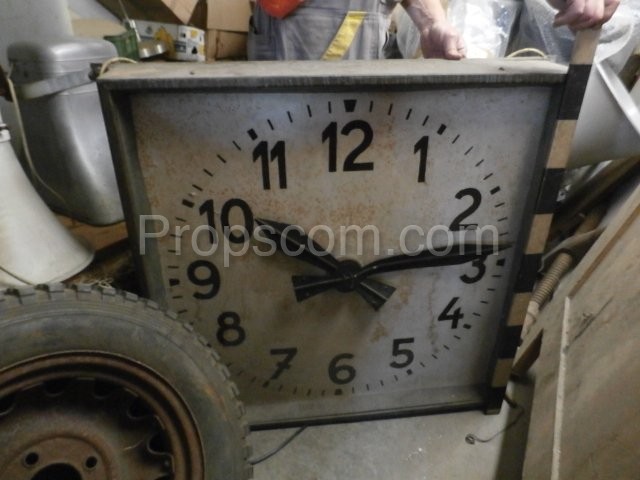 Industrial clock