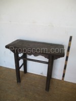 Stůl dřevěný vyřezávaný