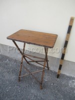 Folding table