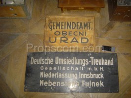 Zweisprachiges Schild Gemeindeamt