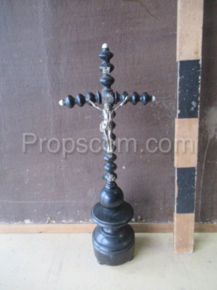 Table cross