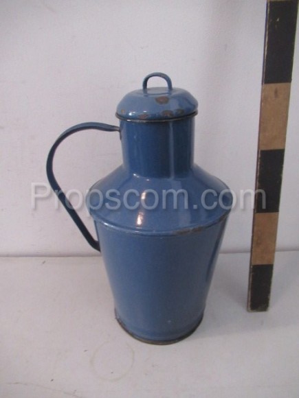 Watering cans with lid