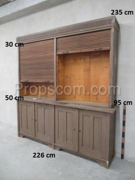 Long registration cabinet with blind