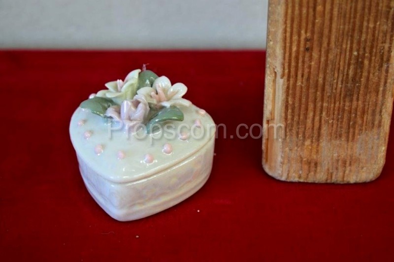 Porcelain canister