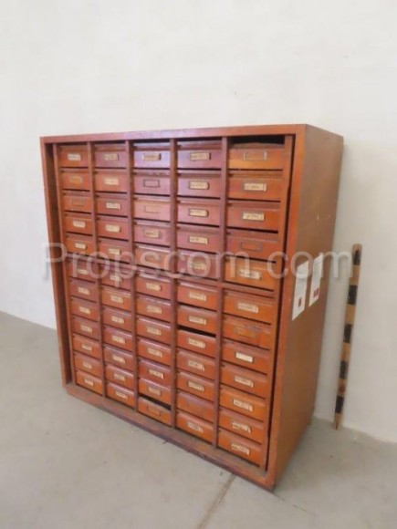 File cabinet with drawers