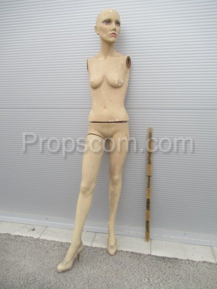 Mannequin of a woman in a clothing store