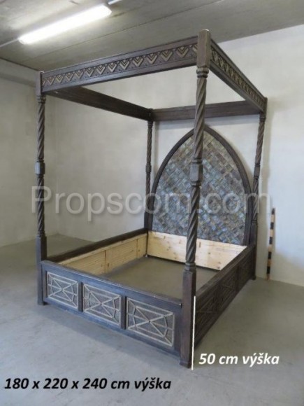 Canopy bed