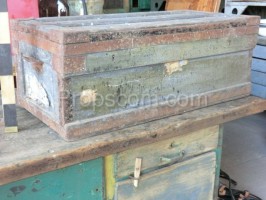 Kufr dřevěný kovaný
