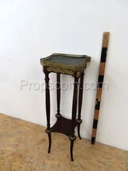 Gallery table