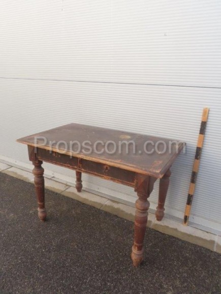 Stůl dřevěný