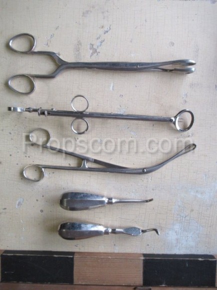 Surgical instruments