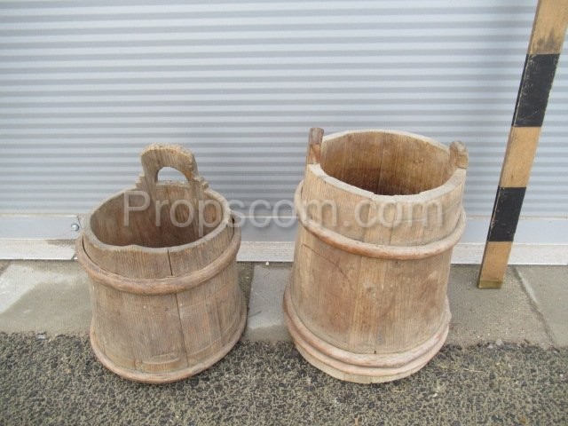 All-wooden buckets