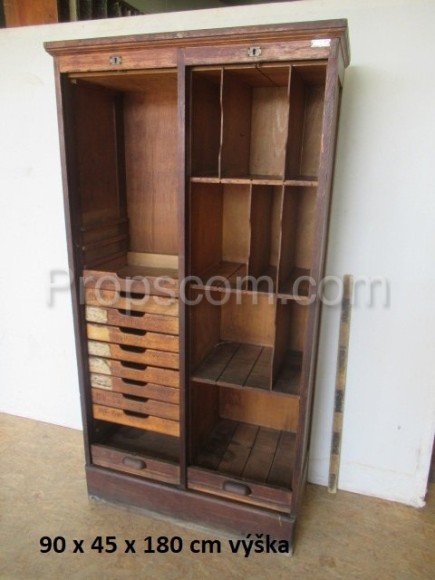 Cabinet with roller shutter (Registration)