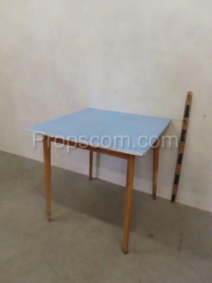Blue umakart table
