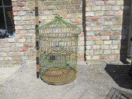 Wire round cage