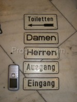 Deutsche Hinweisschilder