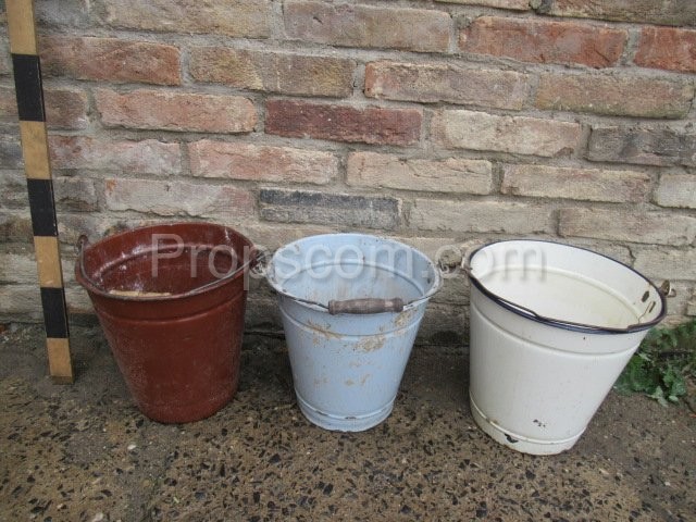 Enamel buckets