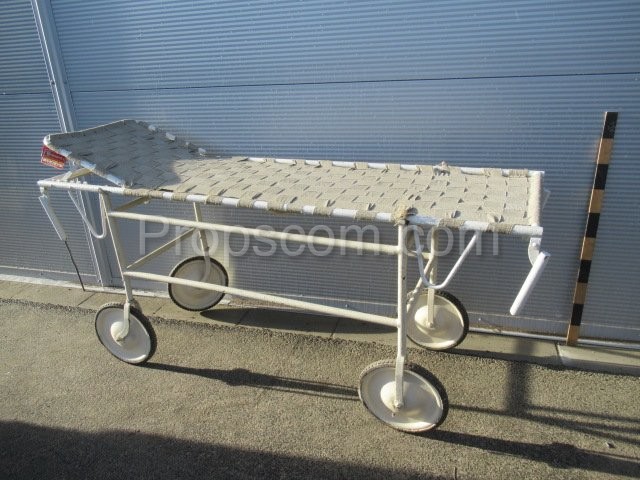 Hospital transport bed