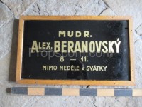 Reklamní deska: MUDr. Adam Beranovský