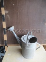 Garden watering can