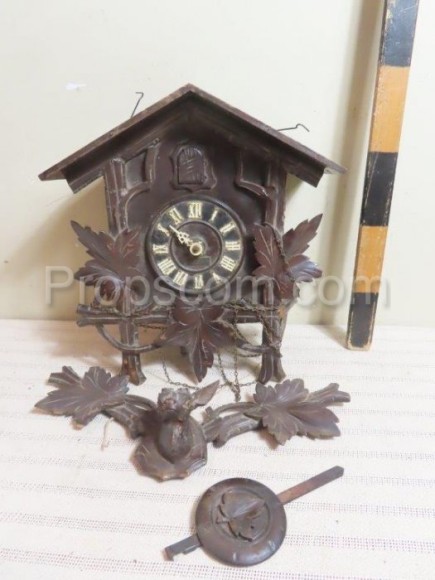 Wall cuckoo clock