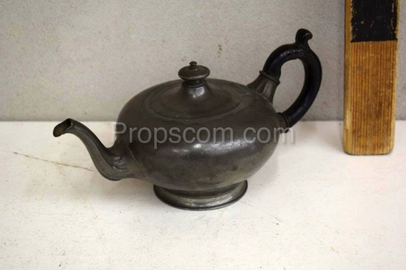 Tin teapot