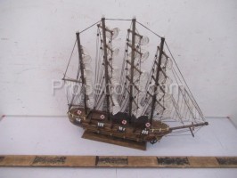 Historisches hölzernes Segelboot