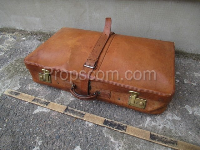 Travel suitcase