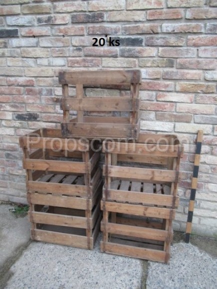 Medium wooden crate